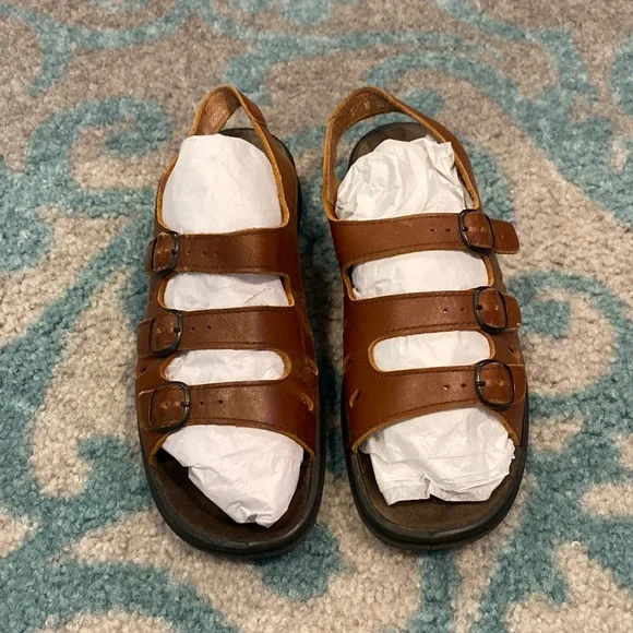 Clarks springers walking sandals 2025